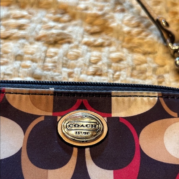 Coach Signature Pattern Wristlet in Pink and Brown - Picture 4 of 12